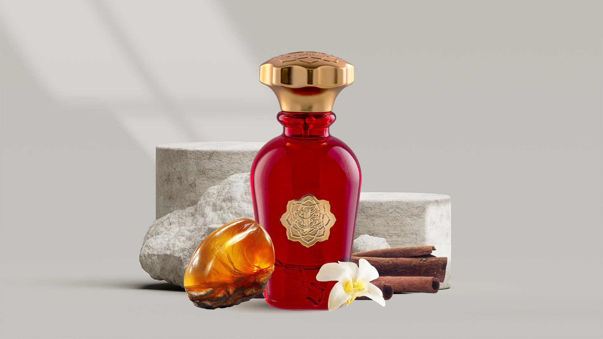 What Are the Top Notes Typically Found in Ambery Fragrance Perfumes?