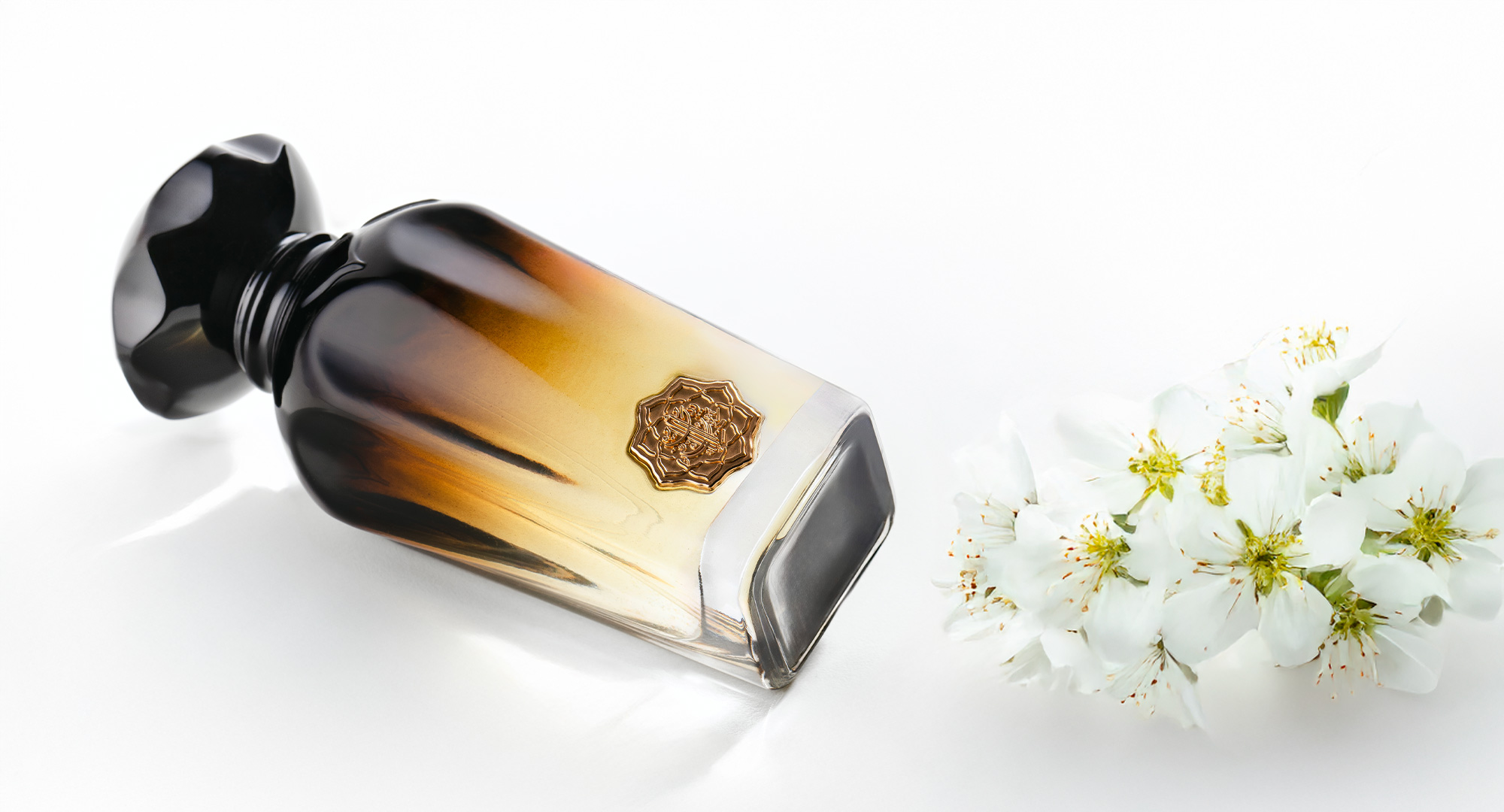 Why-Floral-Scents-Are-Popular-in-the-UAE